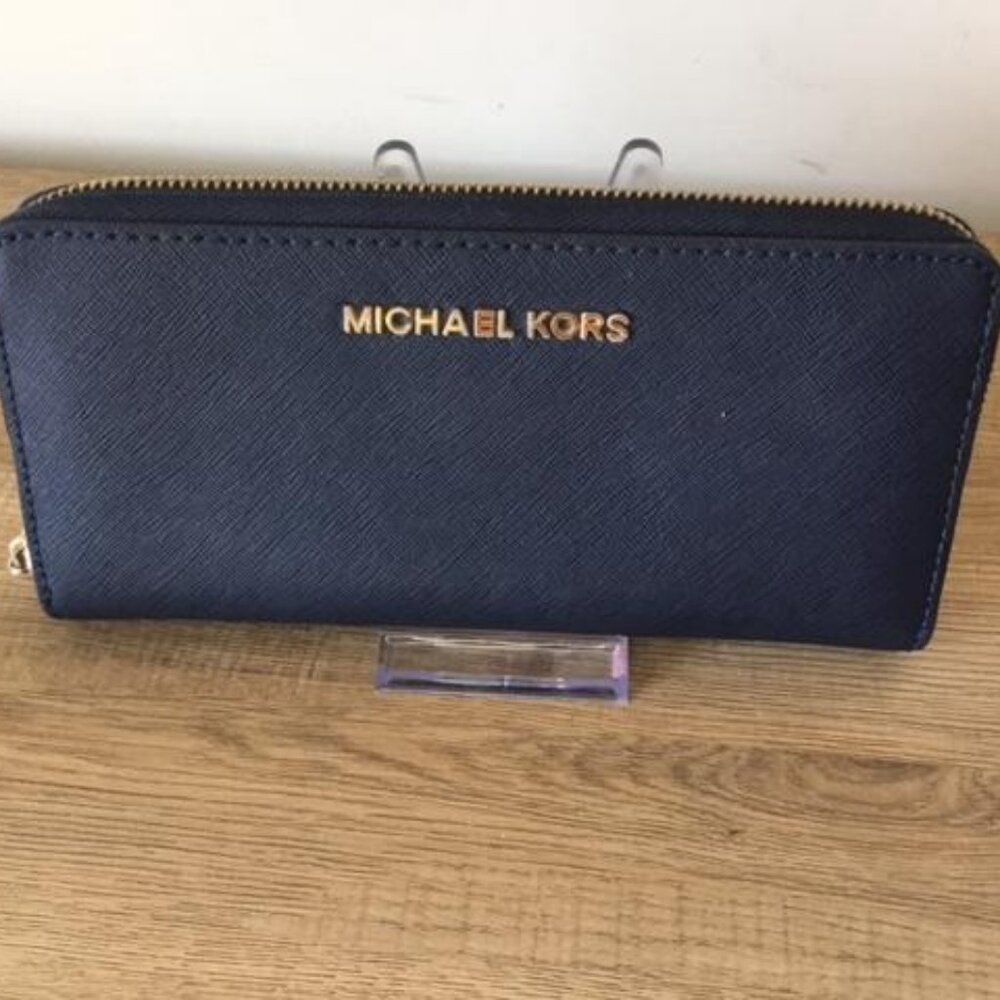 Michael Kors Navy Blue Saffiano Leather Wallet Jet Set Travel Collection